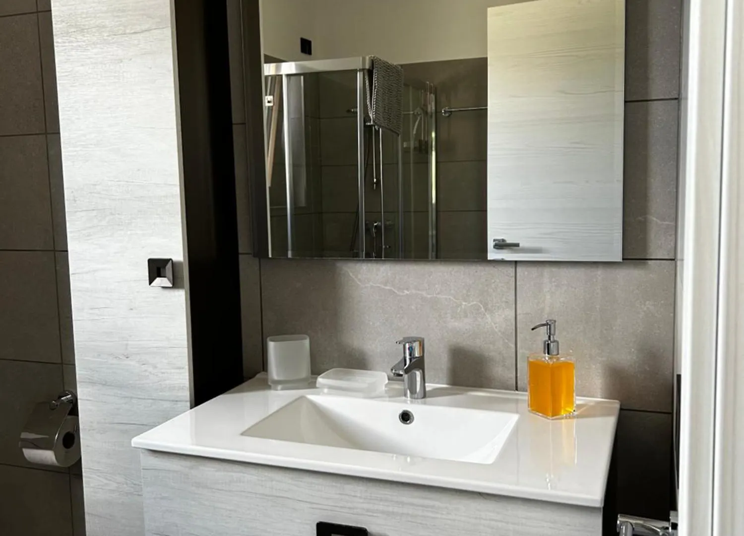 Casa Roxy Apartment Colico Italy